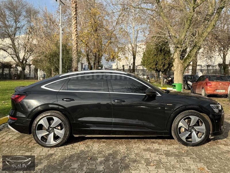 HATASIZ AUDİ E-TRON SPORTBACK 55 QUATTRO S LİNE 7