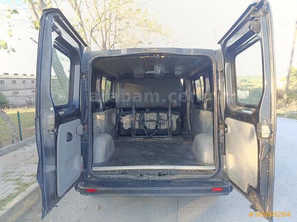 Sahibinden Renault Trafic Multix 1.9 dCi Grand Confort 2006 Model