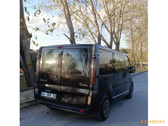 Sahibinden Renault Trafic Multix 1.9 dCi Grand Confort 2006 Model