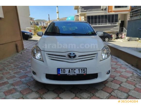 Sahibinden Toyota Auris 1.4 D-4D Comfort Extra 2012 Model