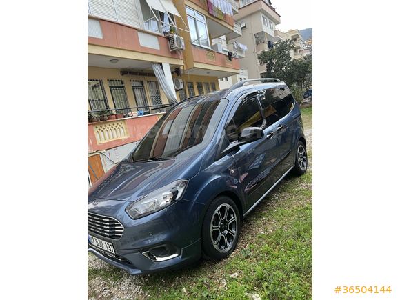 Sahibinden Ford Tourneo Courier 1.5 TDCi Titanium Plus 2023 Model 