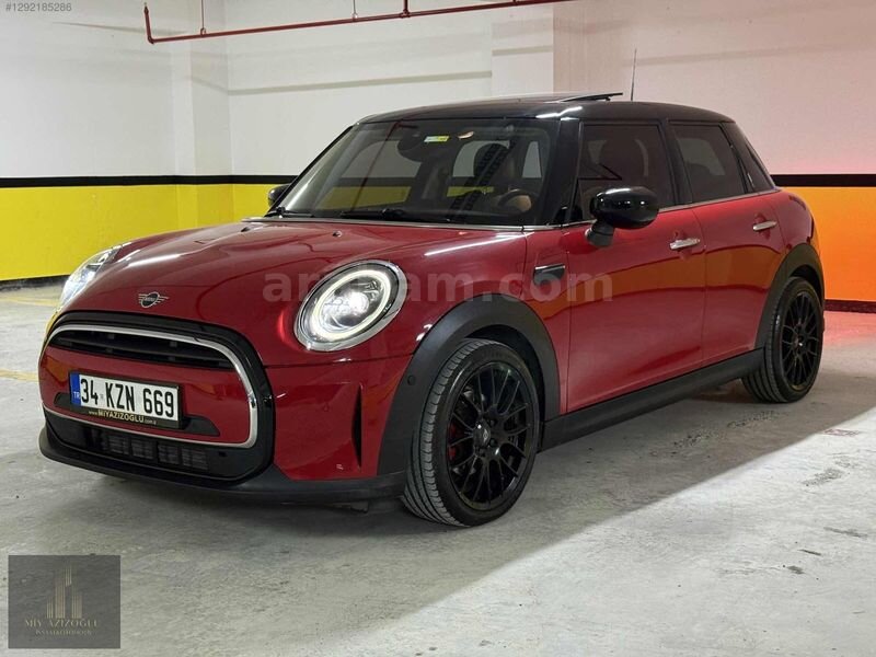 2022 MİNİ COOPER 1.5 SİGNATURE BOYASZ BAKIMLI 45KM ORJ ÇİFT RENK