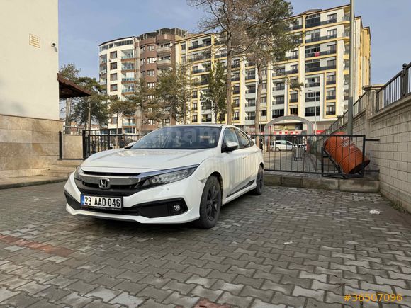 Sahibinden Honda Civic 1.6 i-VTEC ECO Elegance 2020 Model Elazığ 66.500 km Beyaz