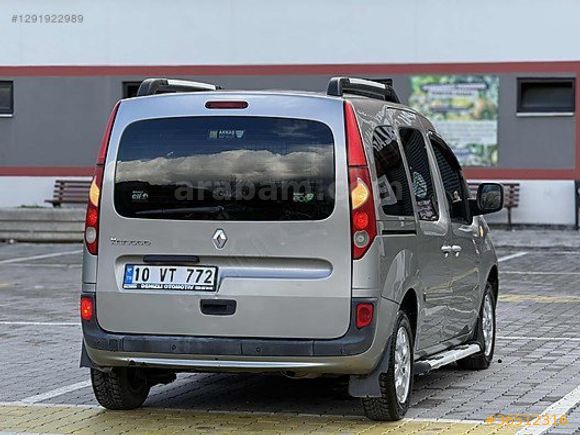 DENİZLİ OTOMOTİV DEN 2011 KANGOO Multix CONBİ 1.5 EXPRESSİON