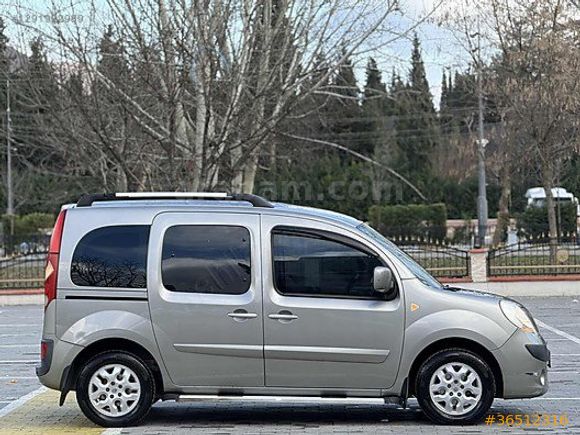 DENİZLİ OTOMOTİV DEN 2011 KANGOO Multix CONBİ 1.5 EXPRESSİON