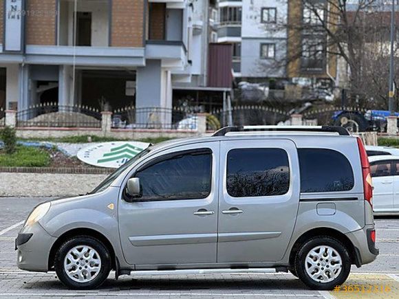 DENİZLİ OTOMOTİV DEN 2011 KANGOO Multix CONBİ 1.5 EXPRESSİON