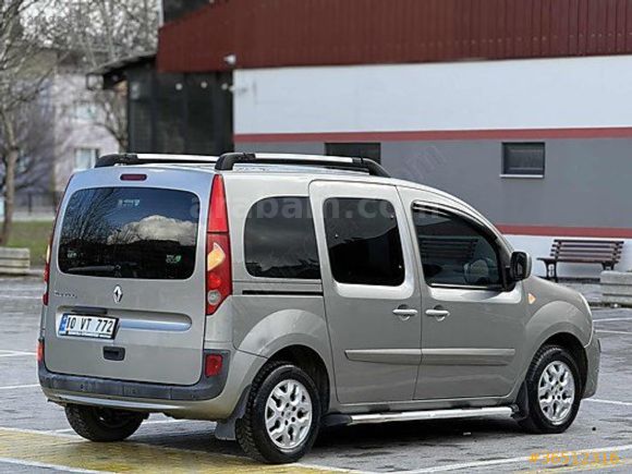 DENİZLİ OTOMOTİV DEN 2011 KANGOO Multix CONBİ 1.5 EXPRESSİON