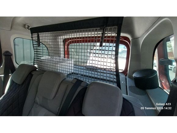 Sahibinden Renault Kangoo Multix 1.5 dCi Authentique 2009 Model  354.000 km Bordo