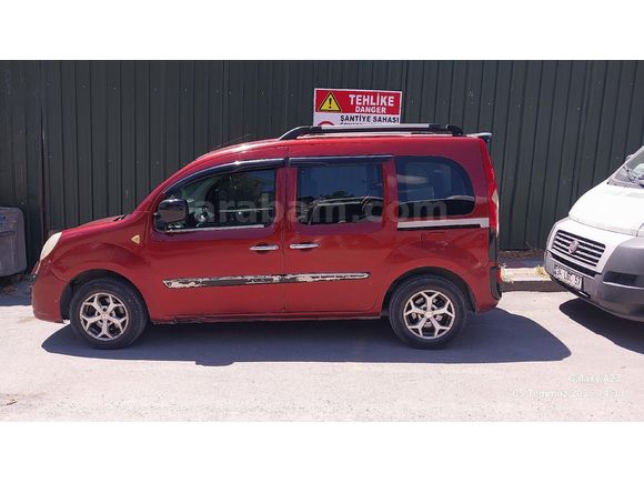 Sahibinden Renault Kangoo Multix 1.5 dCi Authentique 2009 Model  354.000 km Bordo