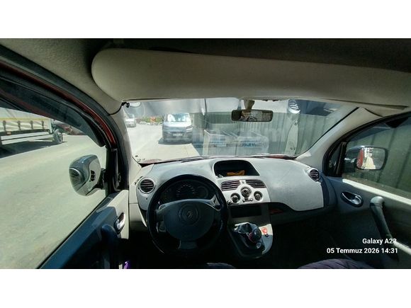 Sahibinden Renault Kangoo Multix 1.5 dCi Authentique 2009 Model  354.000 km Bordo