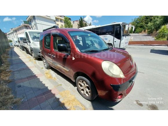 Sahibinden Renault Kangoo Multix 1.5 dCi Authentique 2009 Model  354.000 km Bordo