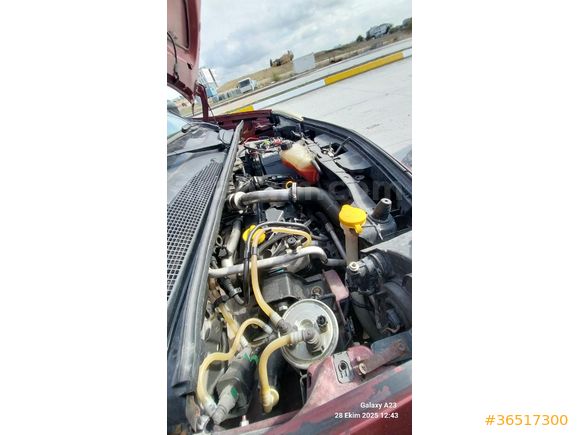 Sahibinden Renault Kangoo Multix 1.5 dCi Authentique 2009 Model  354.000 km Bordo