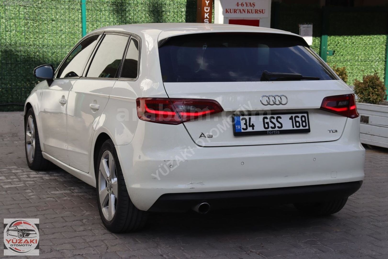 Galeriden Audi A3 Sportback 1.6 TDI Ambition 2013 Model Kocaeli 161.500 km Beyaz 4