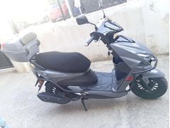 Kuba Pesaro 125 X. Bayiden sıfır aldım, benden başka kimse kullanmadı, aktif kullanıyorum.