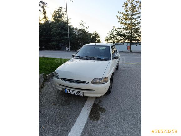 Sahibinden Ford Escort 1.6 CLX 1996 Model