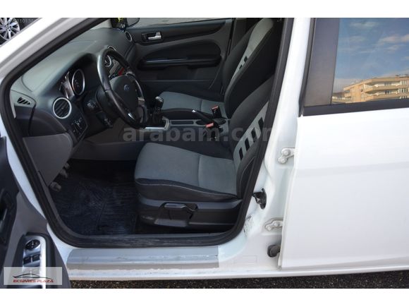 EKSPRES PLAZA'DAN 2011 FORD FOCUS 1.6 TDCI COLLECTION