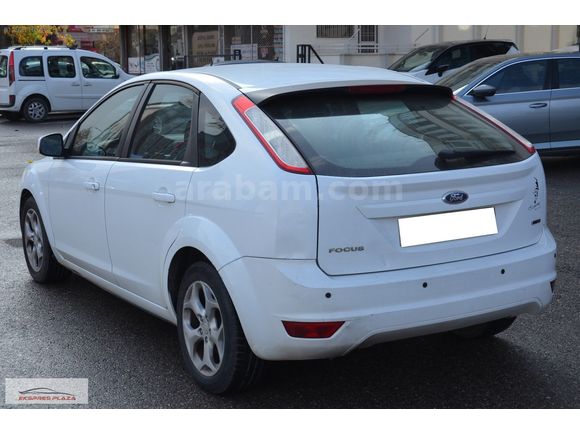 EKSPRES PLAZA'DAN 2011 FORD FOCUS 1.6 TDCI COLLECTION