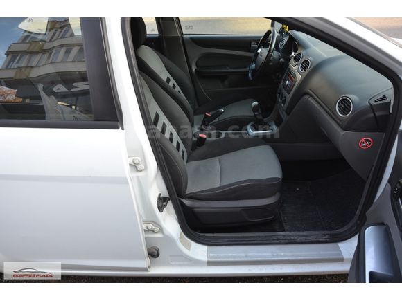 EKSPRES PLAZA'DAN 2011 FORD FOCUS 1.6 TDCI COLLECTION