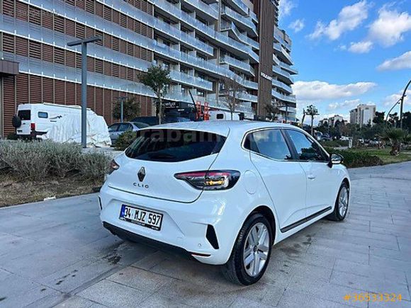 ULUTAŞLARDAN 2024 MODEL CLİO TAMAMINA KREDİ KASKO+NOTER+YAKIT