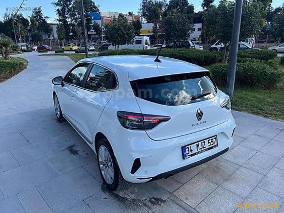 ULUTAŞLARDAN 2024 MODEL CLİO TAMAMINA KREDİ KASKO+NOTER+YAKIT