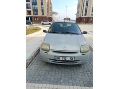 Sahibinden Renault Clio 1.4 RNA 2000 Model