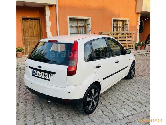 Beyaz Ford Fiesta 1.4 Comfort 2006 Model 