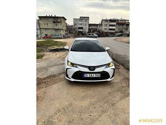 Sahibinden Toyota Corolla 1.8 Hybrid Dream 2021 Model 