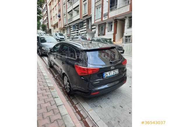 Sahibinden Kia Ceed 1.6 CRDi Concept Plus SW 2013 Model