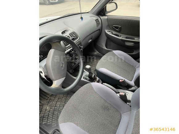 Sahibinden Hyundai Accent 1.3 LX 2000 Model Beyaz