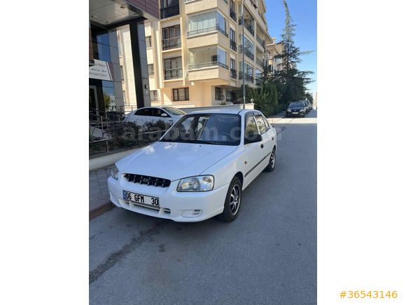 Sahibinden Hyundai Accent 1.3 LX 2000 Model Beyaz