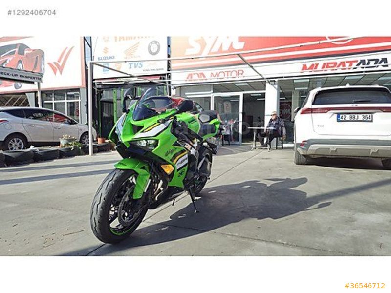 Galeriden Kawasaki Ninja ZX 6R 2025 Model Konya 6.001 km Yeşil