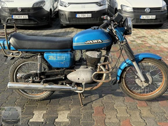 "PARK61" 1989 JAWA 250 CEYLAN 3.579 KM'DE