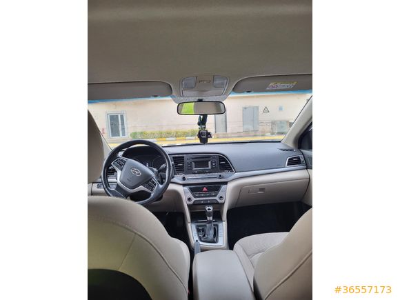 Sahibinden Hyundai Elantra 1.6 CRDi Style Plus 2017 Model