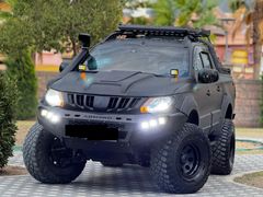 Arazi Canavarı Mitsubishi L 200 4x4 Storm 2016 Model BlackMatte