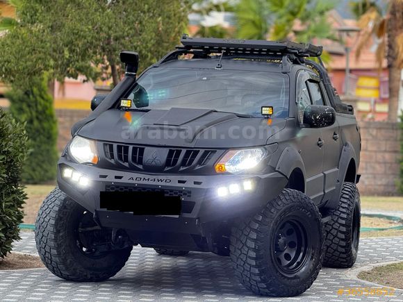 Arazi Canavarı Mitsubishi L 200 4x4 Storm 2016 Model BlackMatte