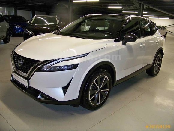 Sahibinden Nissan Qashqai 1.3 DIG-T Sky Pack 2023 Model 
