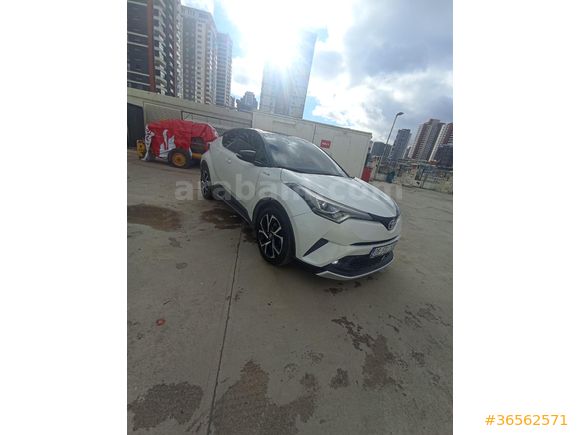 Sahibinden Toyota C-HR 1.8 Hybrid Dynamic 2017 Model