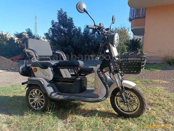 2024 çıkışlı, düşük km li araç