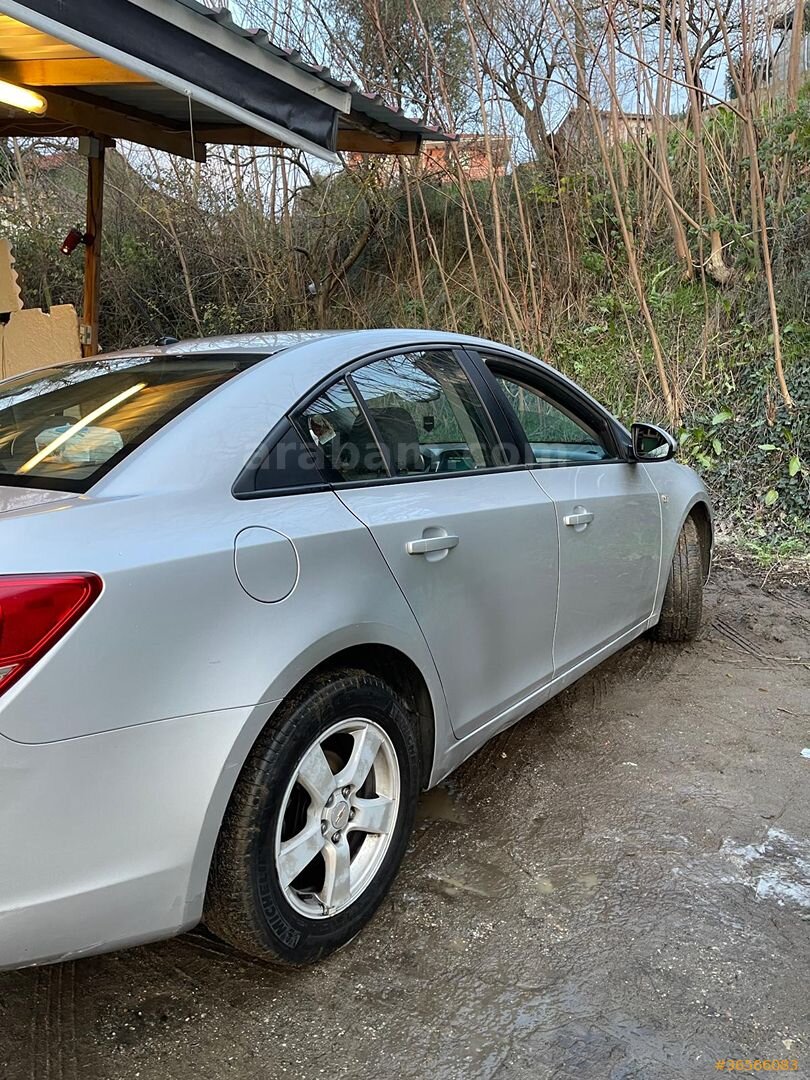 Sahibinden Chevrolet Cruze 1.6 LS 2010 Model İstanbul 152.000 km Gri 5