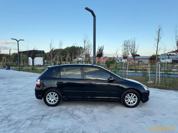 Sahibinden Honda Civic 1.6 i-VTEC LS 2004 Model