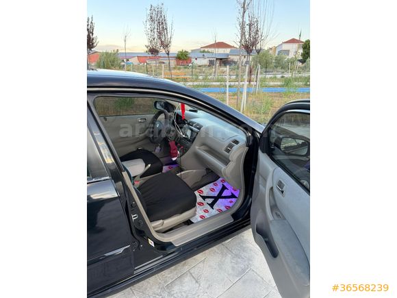Sahibinden Honda Civic 1.6 i-VTEC LS 2004 Model