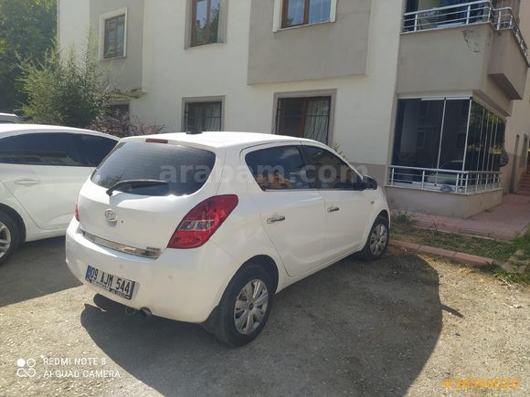 Sahibinden Hyundai i20 1.4 CRDi Team 2011 Model