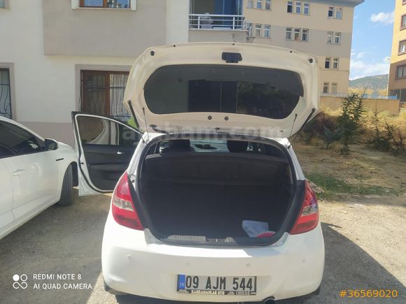 Sahibinden Hyundai i20 1.4 CRDi Team 2011 Model