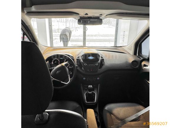 Sahibinden Ford Tourneo Courier 1.0 EcoBoost Titanium Plus 2023 Model 