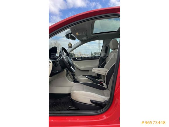 CAM TAVANLI 2015 1.2 TSİ RAPİD DSG STYLE FULL PAKET