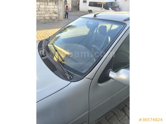 Sahibinden Renault Megane 1.4 Authentique 2004 Model