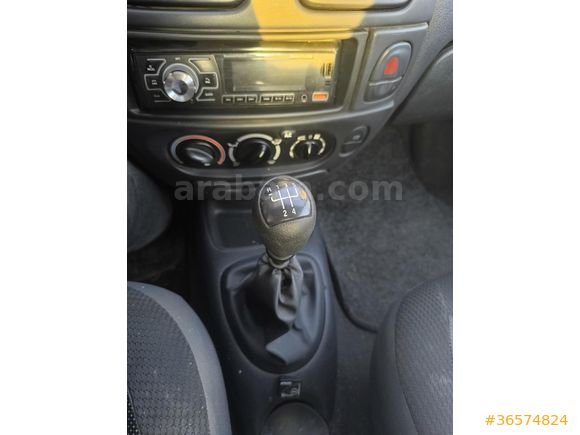 Sahibinden Renault Megane 1.4 Authentique 2004 Model