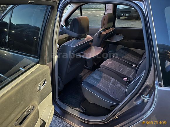 Sahibinden Renault Scenic 1.6 Dynamique 2004 Model