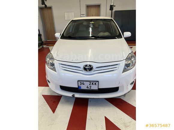 Sahibinden Toyota Auris 1.6 Comfort Extra 2011 Model 