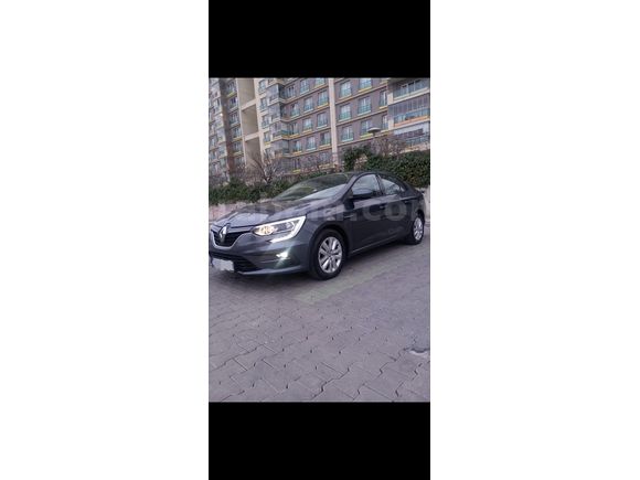 Sahibinden hatasiz boyasiz  Renault Megane 1.3 TCe Touch 2025 Model
